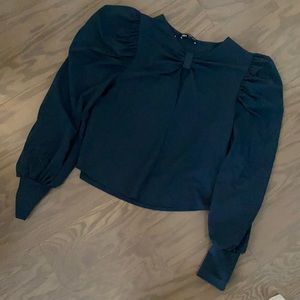 NWT statement sleeve top